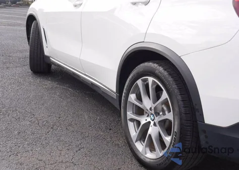 2019 BMW X5 xDrive40I z USA, uszkodzony, nr VIN 5UXCR6C57KLL06299